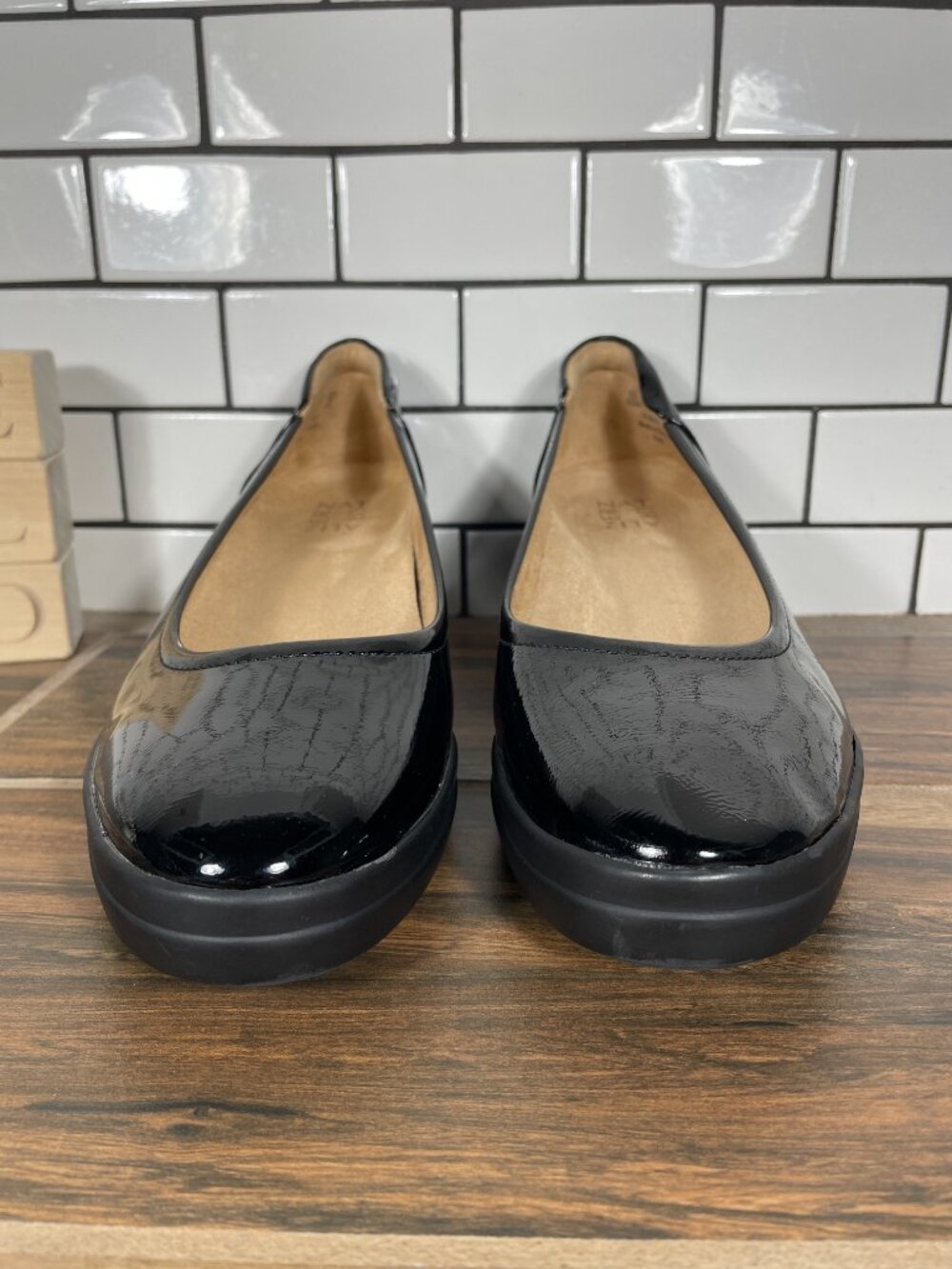Naturalizer Sam Shoes Womens Size 10 Black Faux Patent Leather Wedge Pumps Heels - Picture 2 of 16